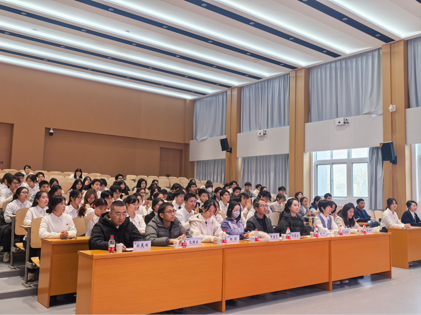 启航凝聚超越，青春挺膺担当——新生院举办“四史”知识竞赛表彰暨团学骨干成长训练营结业仪式